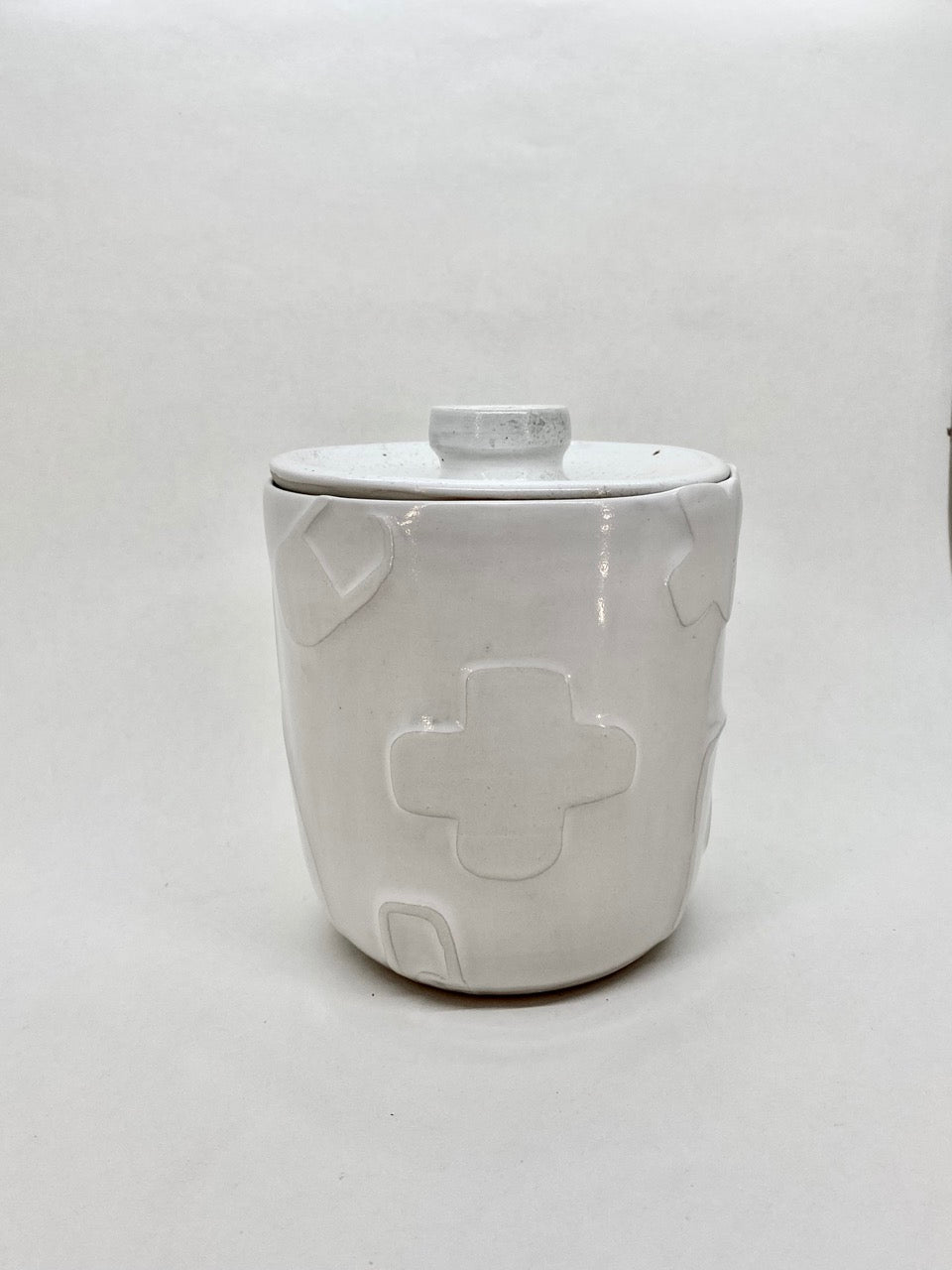 lidded jar 01